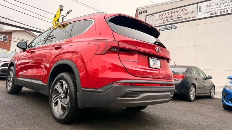 2023 Hyundai Santa Fe - Image 8 of 12