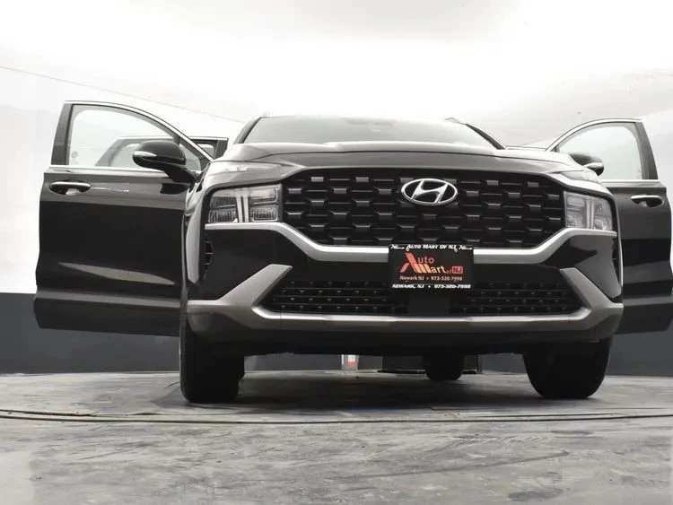 2023 Hyundai Santa Fe - Image 11 of 12