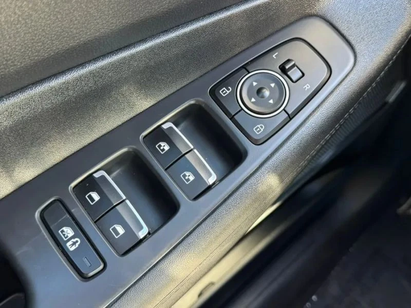 2023 Hyundai Santa Fe - Image 7 of 12