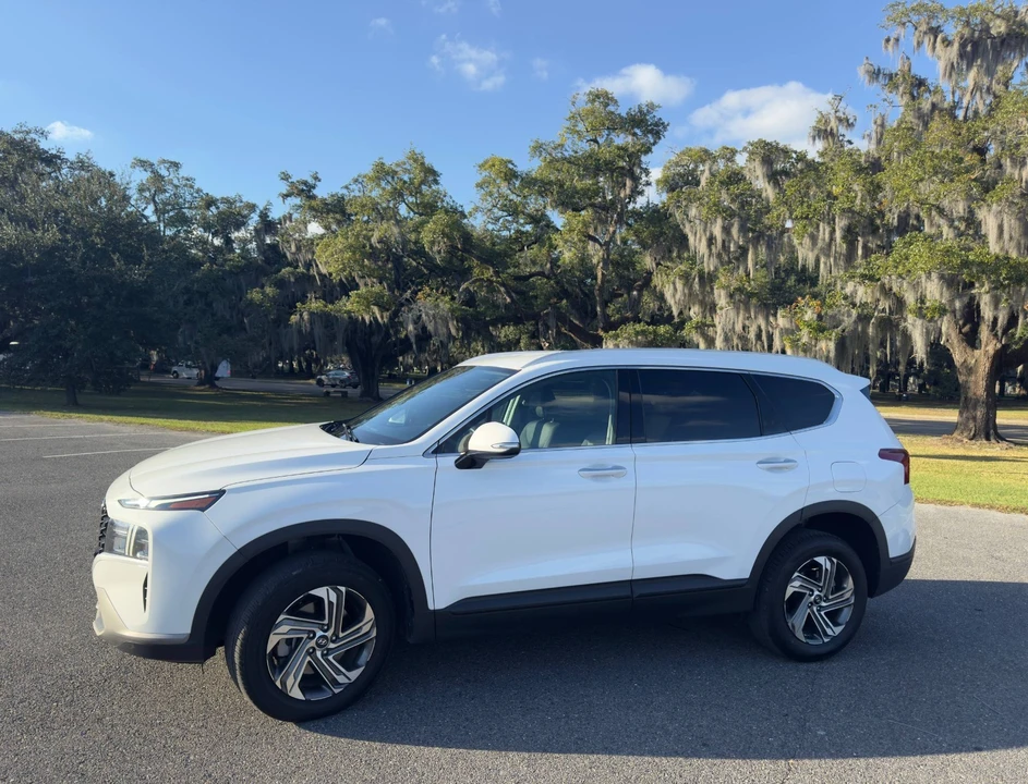 2023 Hyundai Santa Fe - Image 4 of 18
