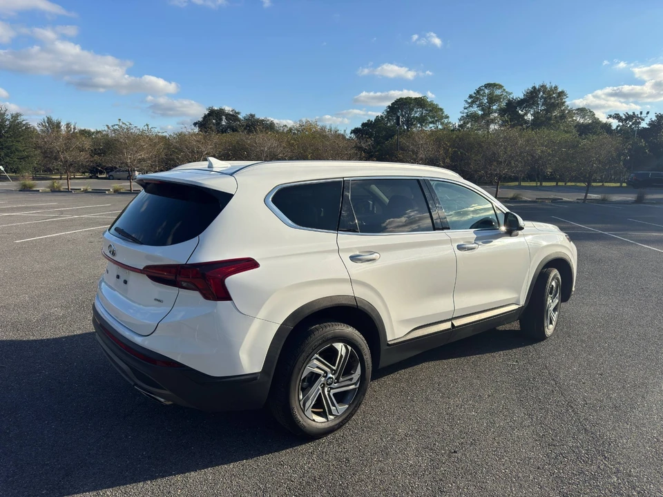 2023 Hyundai Santa Fe - Image 7 of 18