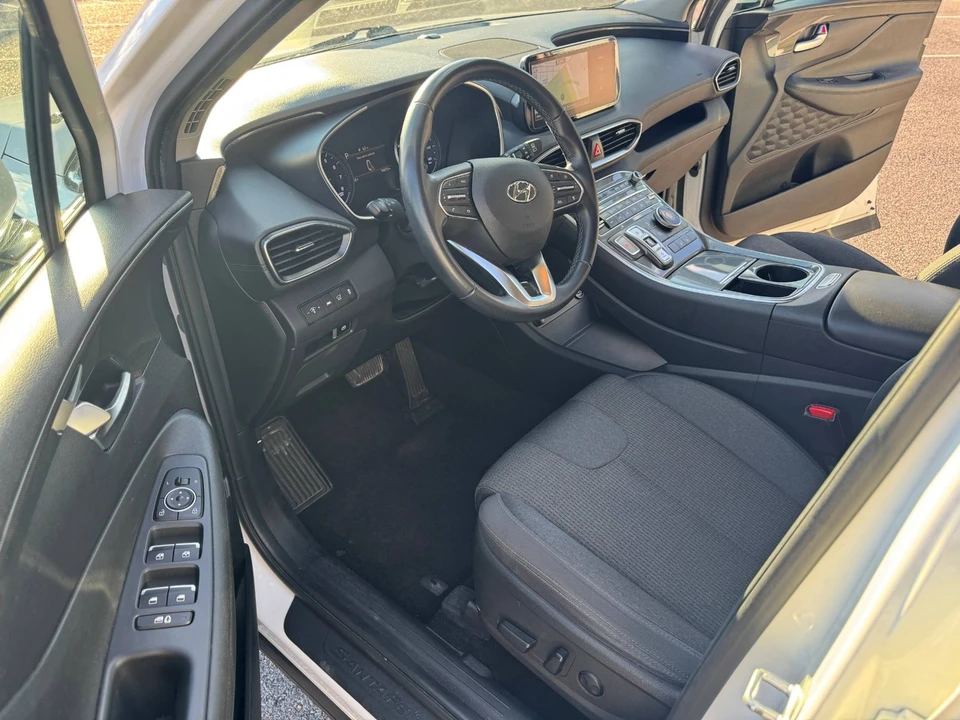 2023 Hyundai Santa Fe - Image 15 of 18