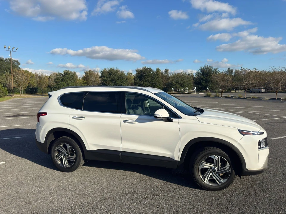 2023 Hyundai Santa Fe - Image 8 of 18