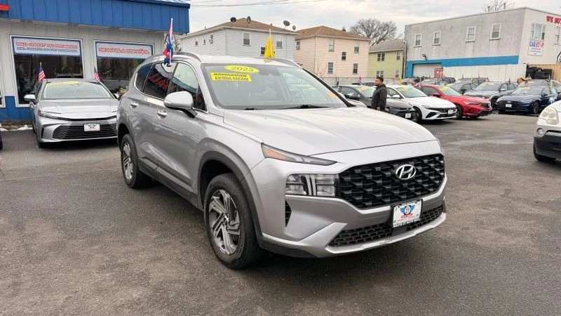 2023 Hyundai Santa Fe - Image 2 of 12