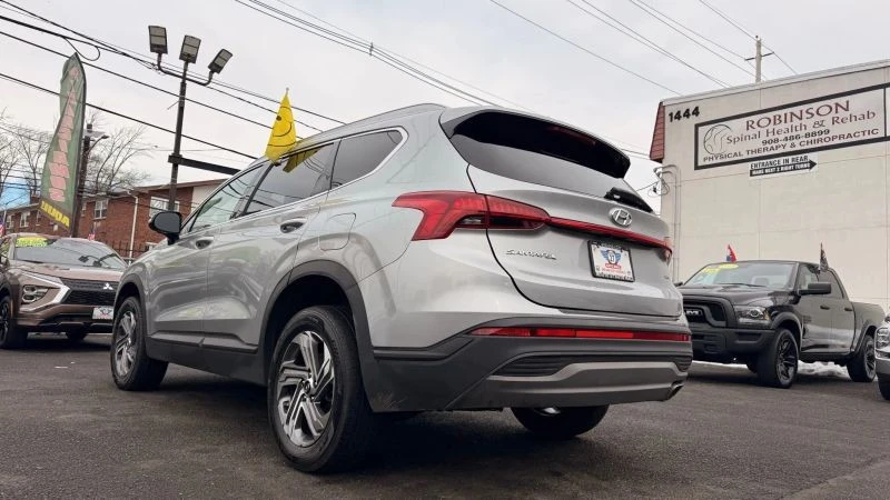 2023 Hyundai Santa Fe - Image 10 of 12