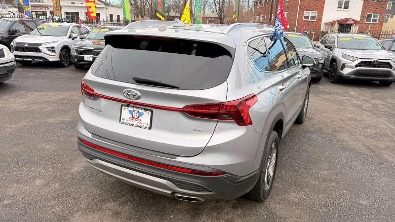 2023 Hyundai Santa Fe - Image 9 of 12