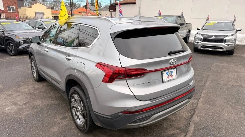 2023 Hyundai Santa Fe - Image 5 of 12