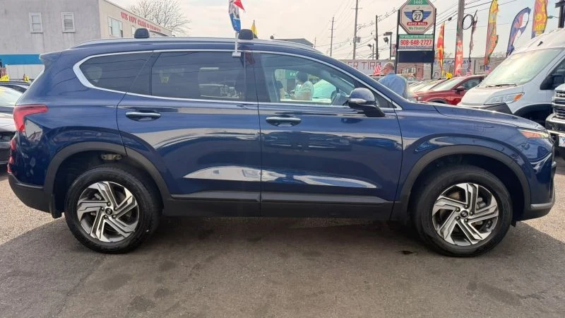 2023 Hyundai Santa Fe - Image 10 of 12