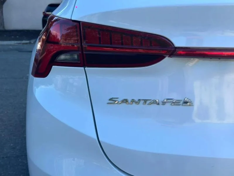 2023 Hyundai Santa Fe - Image 7 of 12