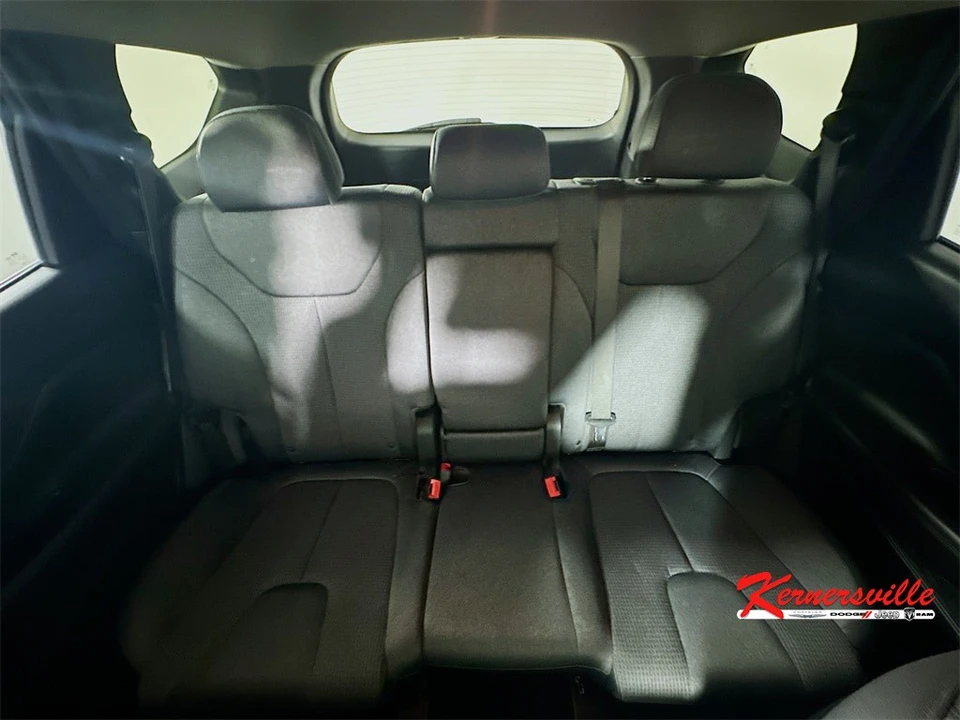 2023 Hyundai Santa Fe - Image 13 of 21