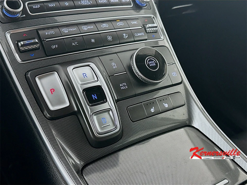 2023 Hyundai Santa Fe - Image 16 of 21