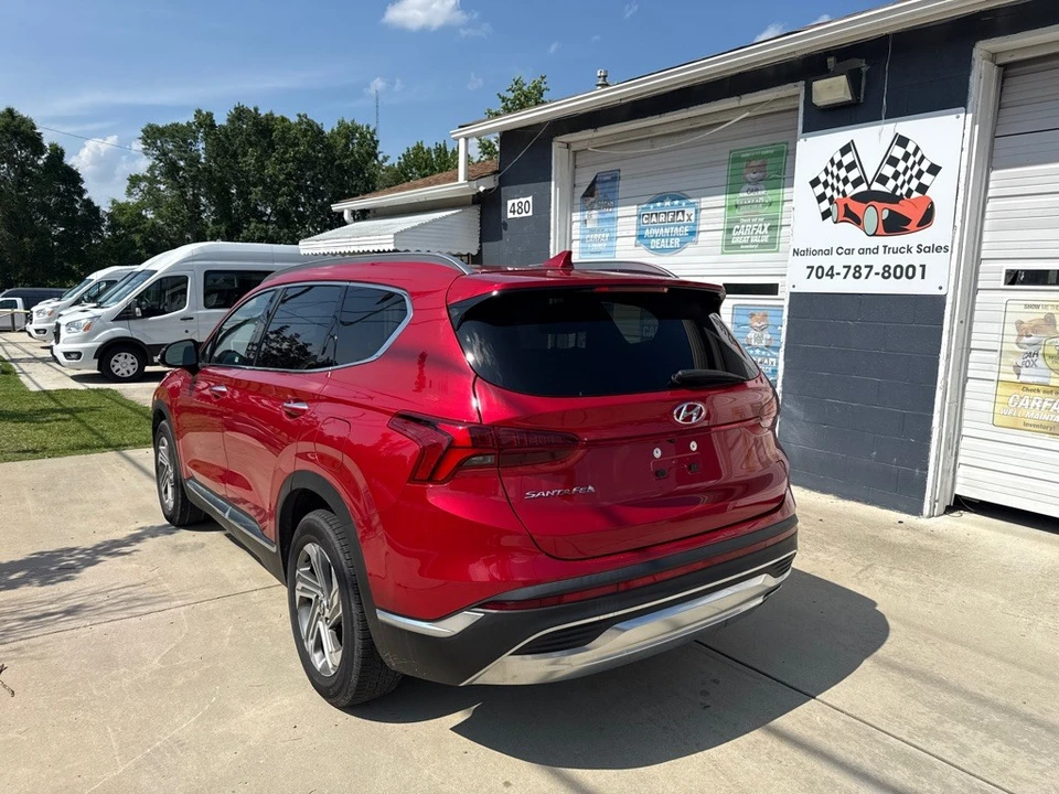 2023 Hyundai Santa Fe - Image 2 of 17