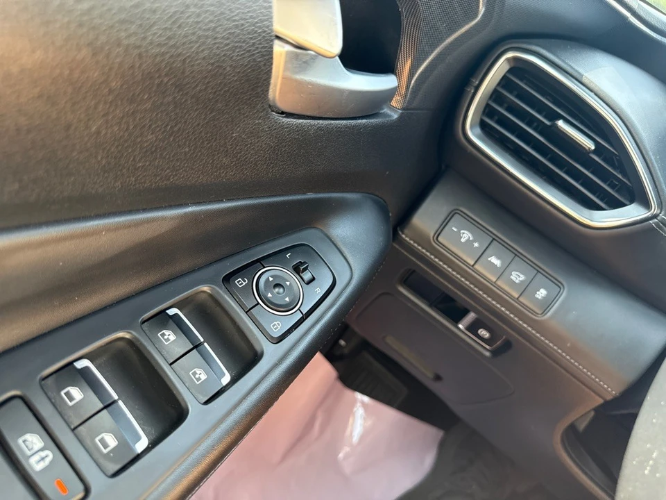 2023 Hyundai Santa Fe - Image 17 of 17
