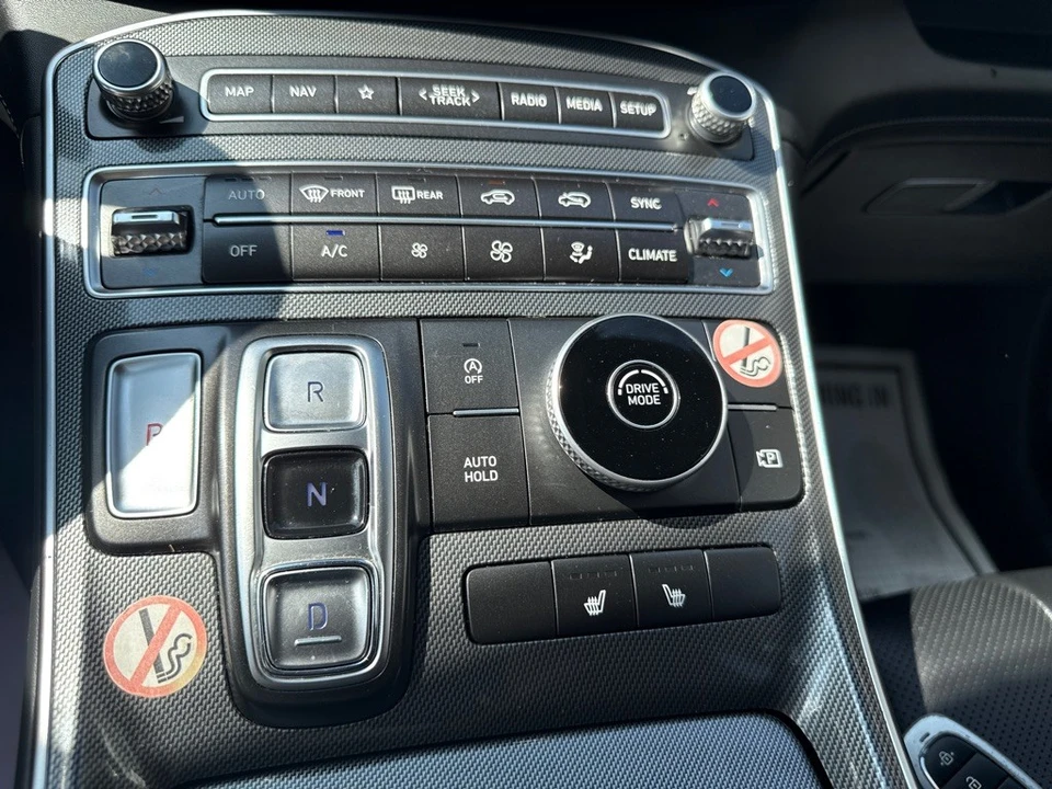 2023 Hyundai Santa Fe - Image 14 of 17