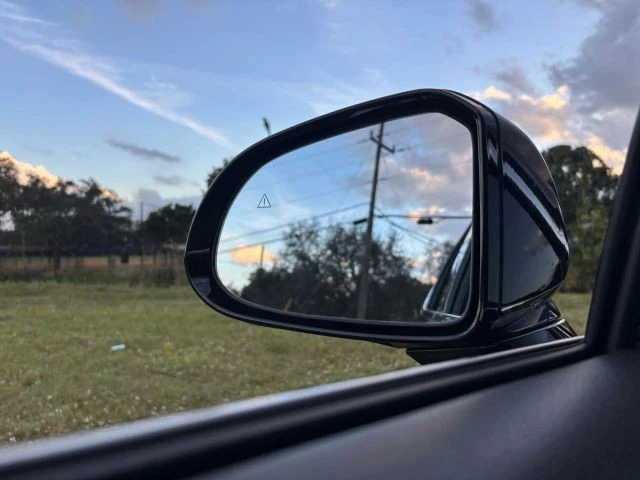 2023 Hyundai Santa Fe - Image 20 of 21