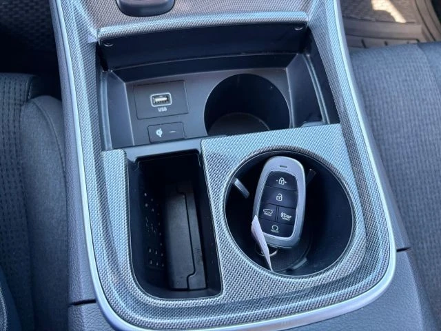 2023 Hyundai Santa Fe - Image 18 of 21