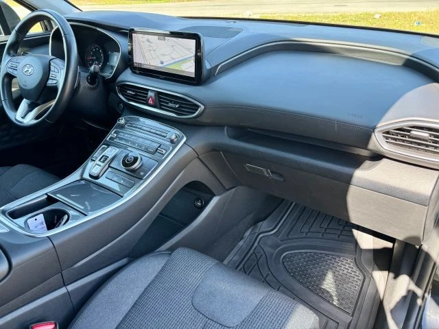 2023 Hyundai Santa Fe - Image 10 of 21