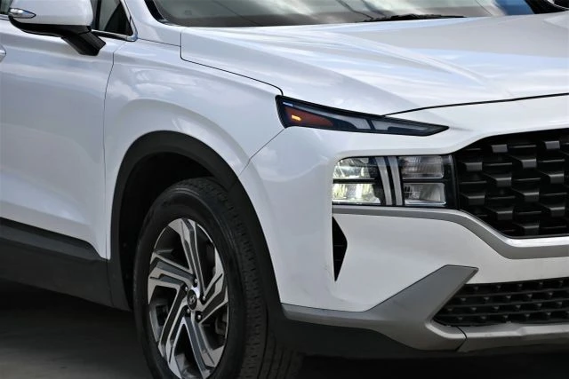 2023 Hyundai Santa Fe - Image 11 of 21