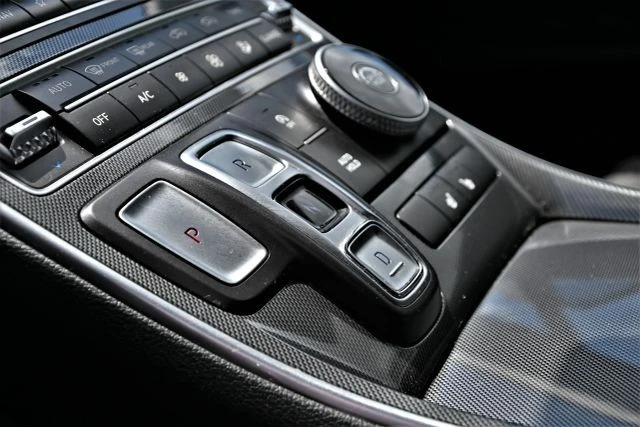 2023 Hyundai Santa Fe - Image 18 of 21