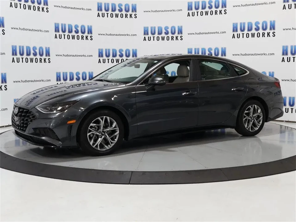 2023 Hyundai Sonata - Image 2 of 31