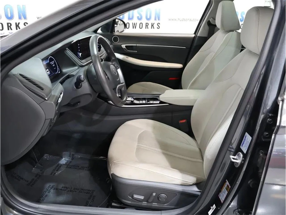 2023 Hyundai Sonata - Image 14 of 31
