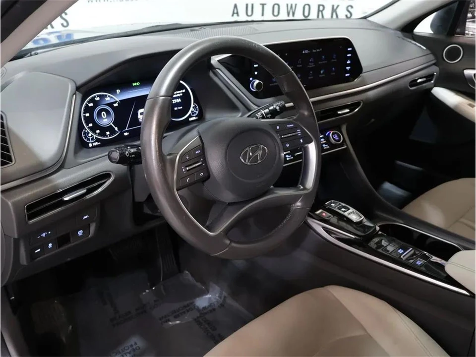 2023 Hyundai Sonata - Image 12 of 31