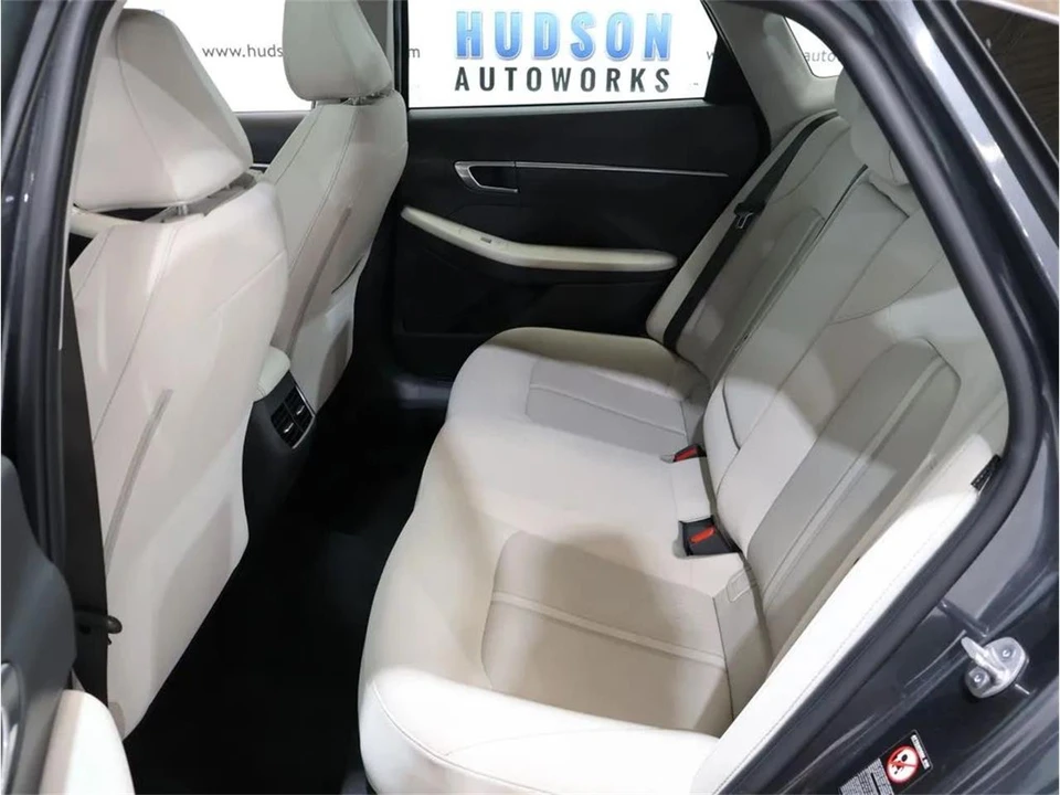 2023 Hyundai Sonata - Image 26 of 31