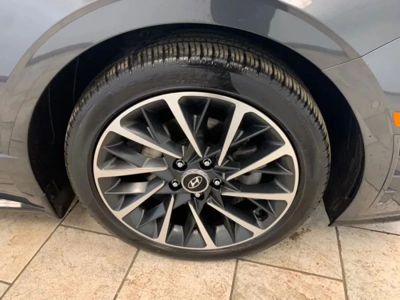 2023 Hyundai Sonata - Image 9 of 12