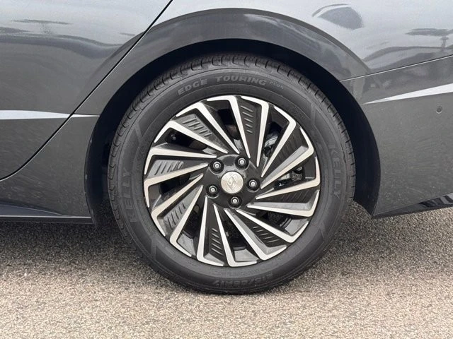 2023 Hyundai Sonata - Image 14 of 21