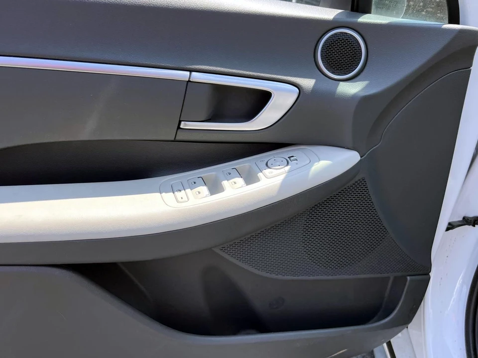 2023 Hyundai Sonata - Image 12 of 21