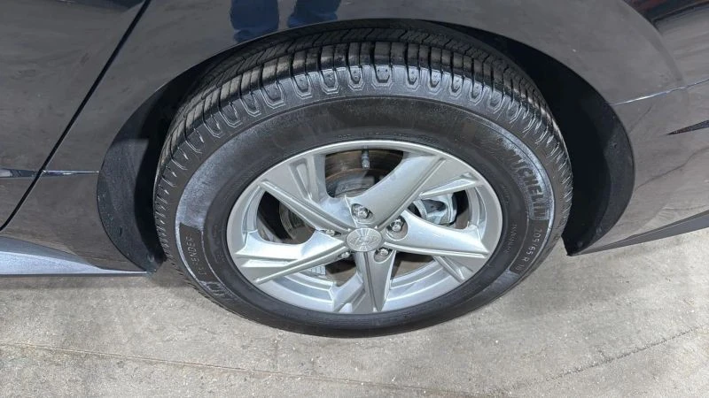2023 Hyundai Sonata - Image 9 of 12