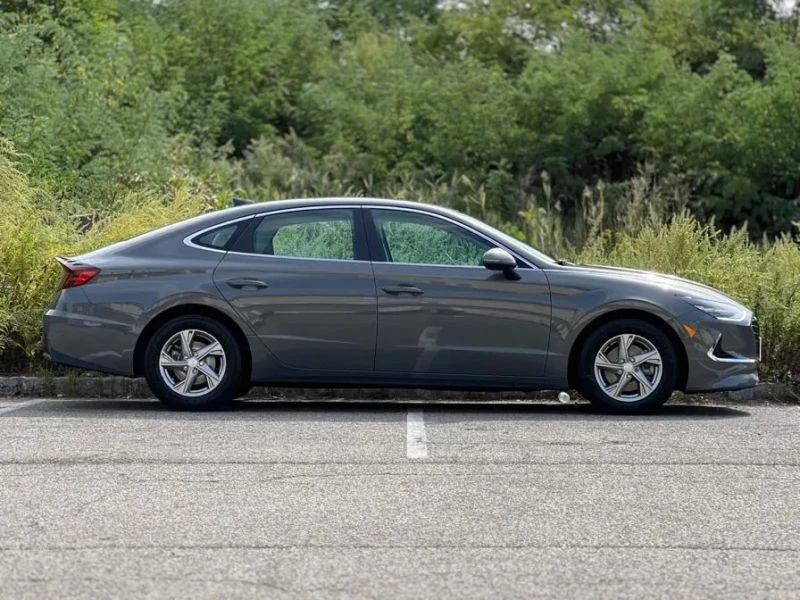 2023 Hyundai Sonata - Image 10 of 12