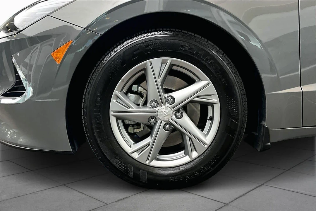 2023 Hyundai Sonata - Image 10 of 12