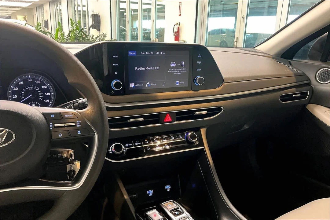 2023 Hyundai Sonata - Image 7 of 12