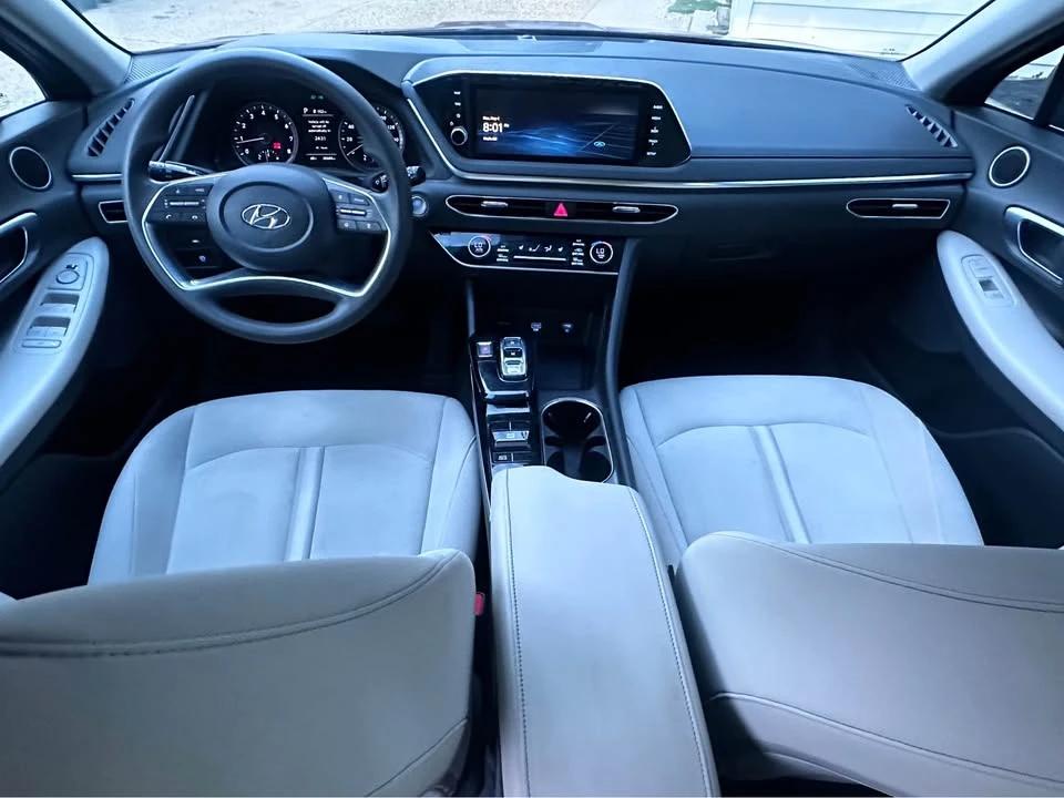 2023 Hyundai Sonata - Image 9 of 10