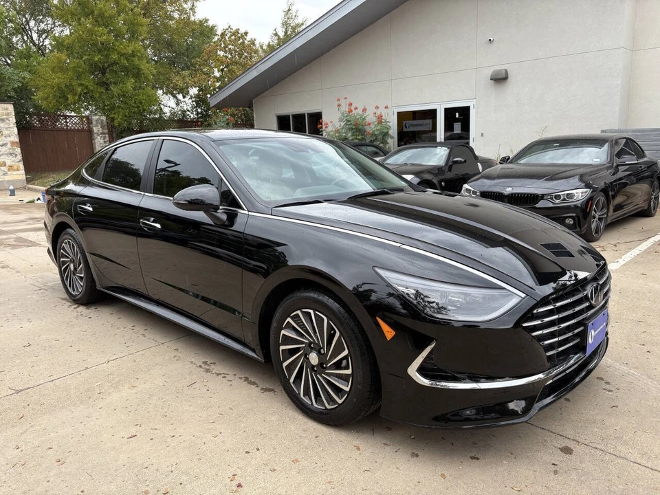 2023 Hyundai Sonata - Image 2 of 21