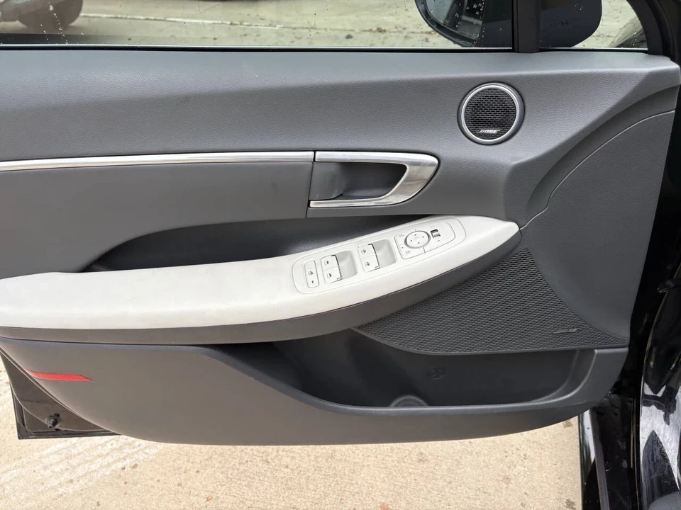 2023 Hyundai Sonata - Image 10 of 21