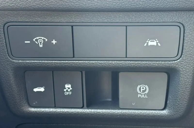 2023 Hyundai Sonata - Image 8 of 12