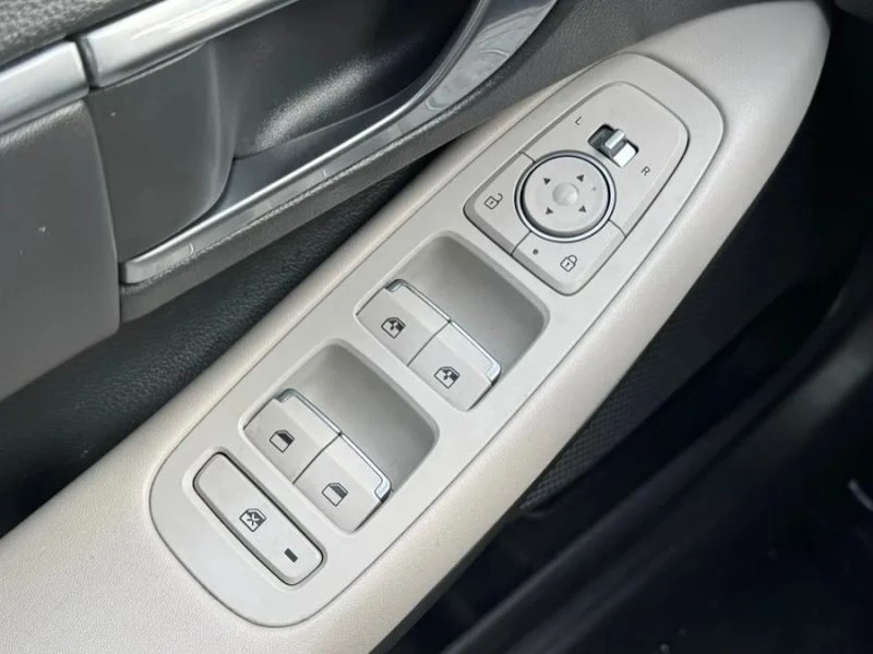 2023 Hyundai Sonata - Image 7 of 12