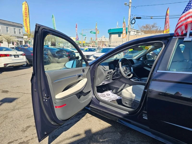 2023 Hyundai Sonata - Image 9 of 12