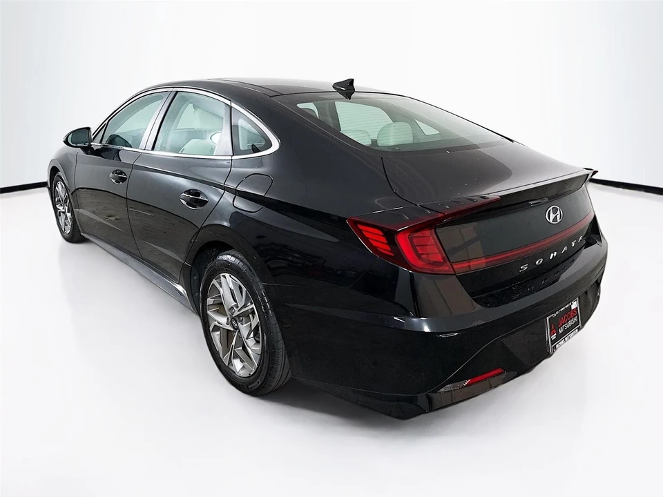 2023 Hyundai Sonata - Image 5 of 14