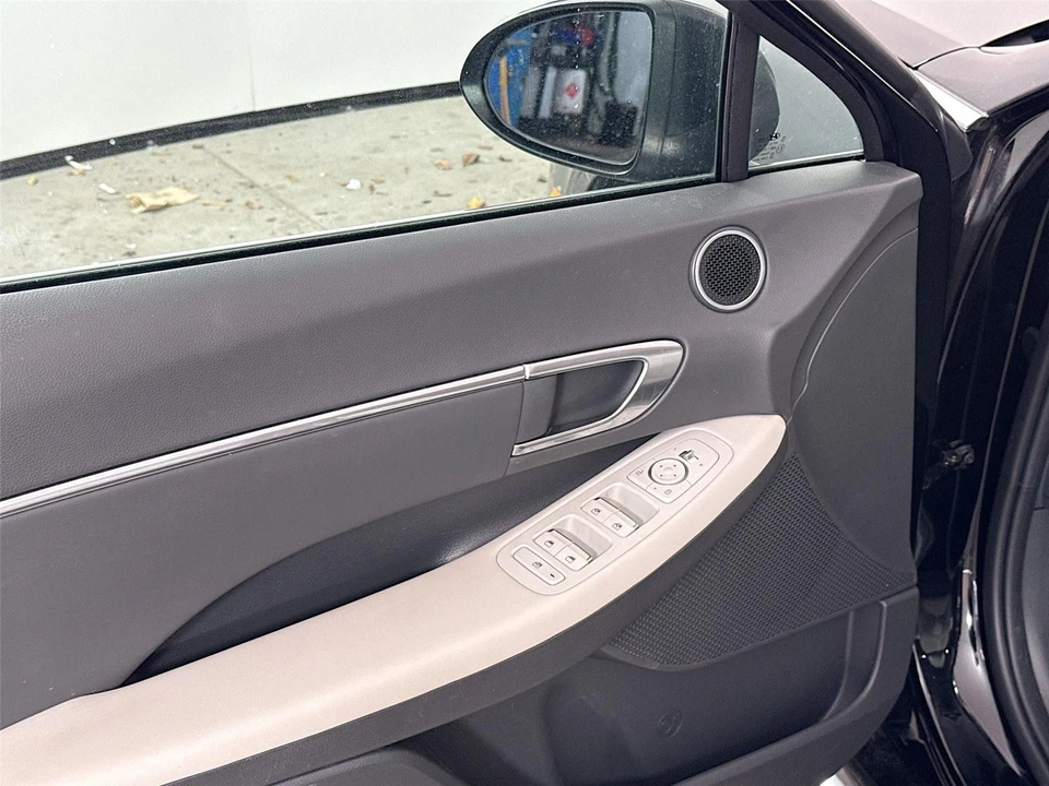 2023 Hyundai Sonata - Image 11 of 14