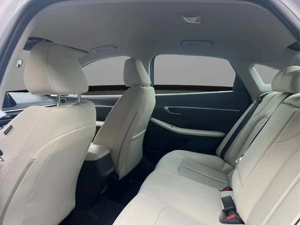 2023 Hyundai Sonata - Image 10 of 12