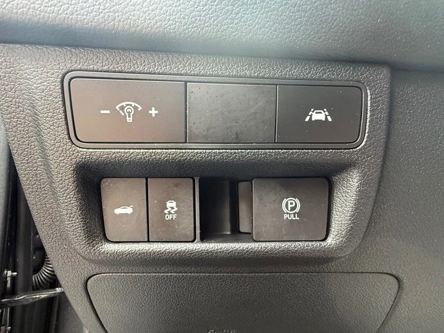 2023 Hyundai Sonata - Image 13 of 21