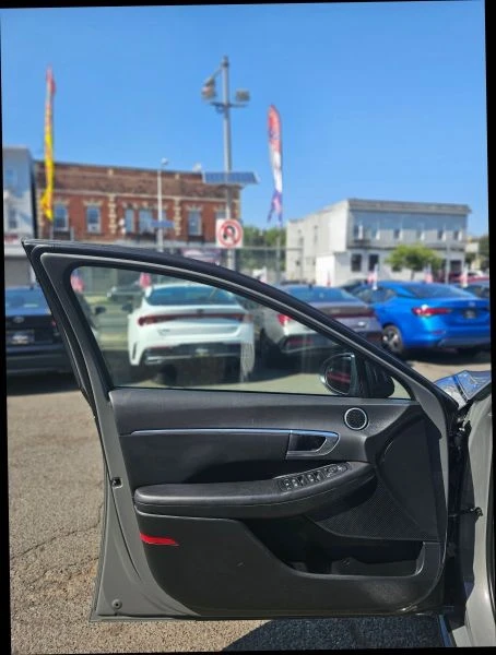 2023 Hyundai Sonata - Image 11 of 12
