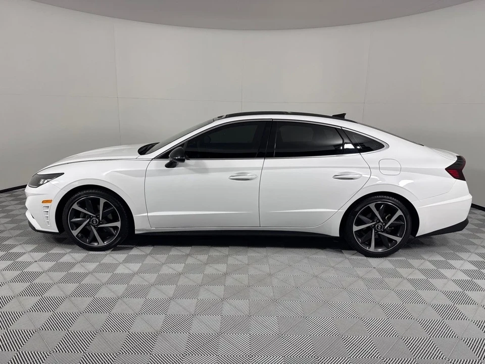 2023 Hyundai Sonata - Image 9 of 12