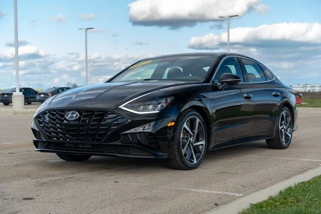 2023 Hyundai Sonata - Image 2 of 7