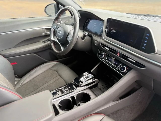 2023 Hyundai Sonata - Image 11 of 19