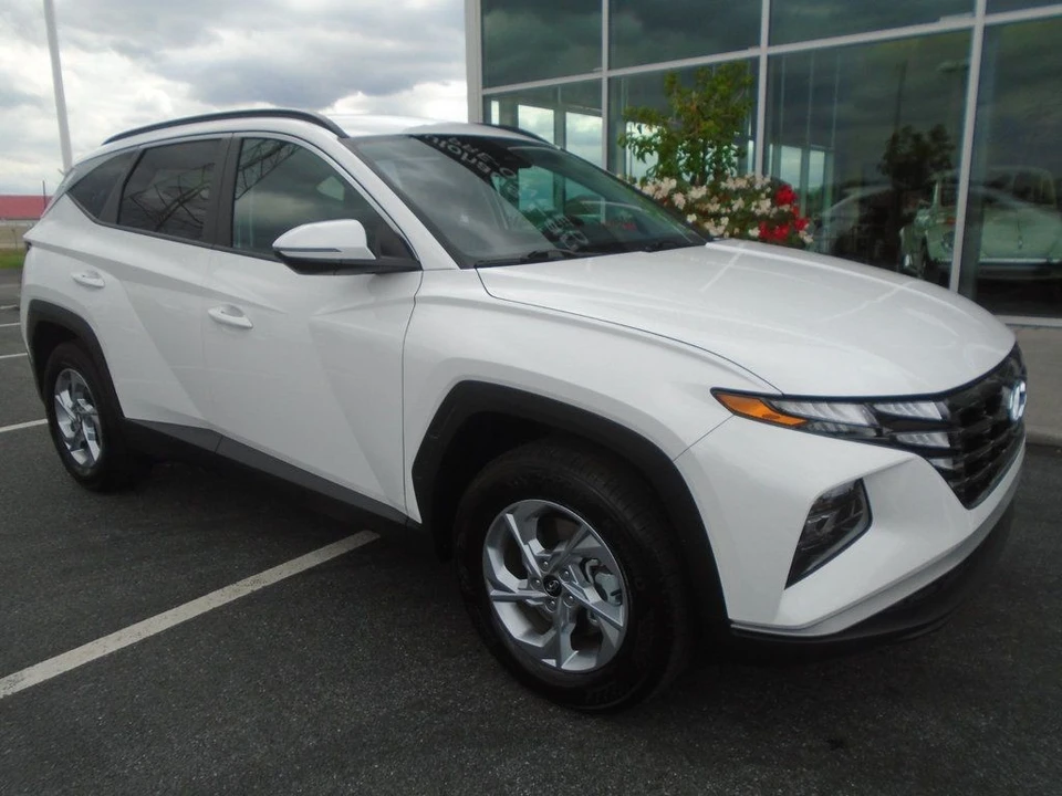 2023 Hyundai Tucson - Image 2 of 12