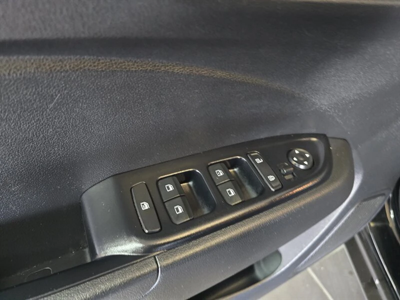 2023 Hyundai Venue - Image 17 of 20